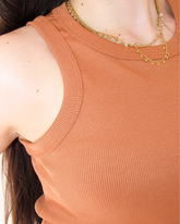 REGATA CANELADA CARAMELO